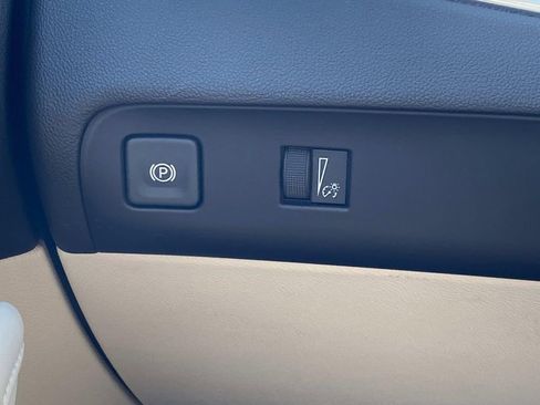 Used 2022 Buick Enclave Essence w/ Experience Buick Package image 33