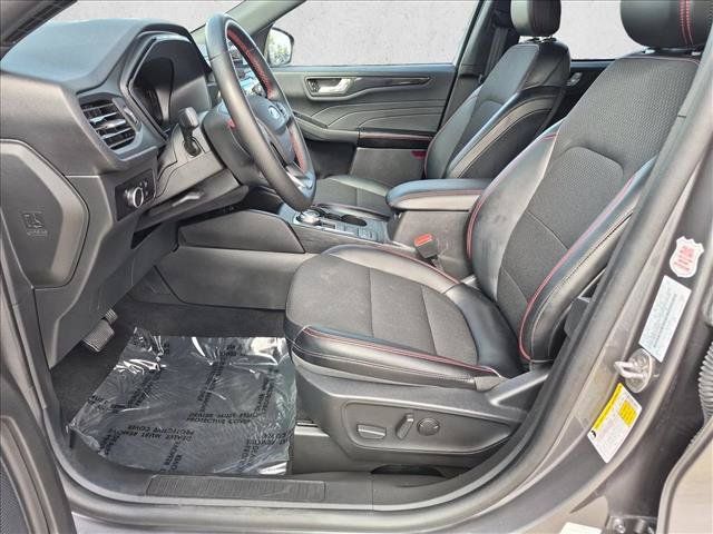 Used 2025 Ford Escape ST-Line AWD/4WD image 16