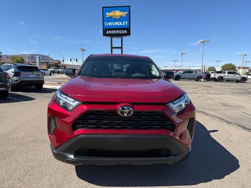 Used 2025 Toyota RAV4 LE AWD/4WD image 2