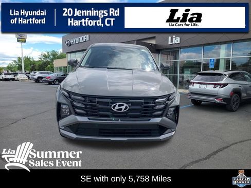 Certified 2025 Hyundai Tucson SE AWD/4WD image 1