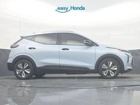 Used 2022 Chevrolet Bolt EUV LT w/ Convenience Package FWD image 34