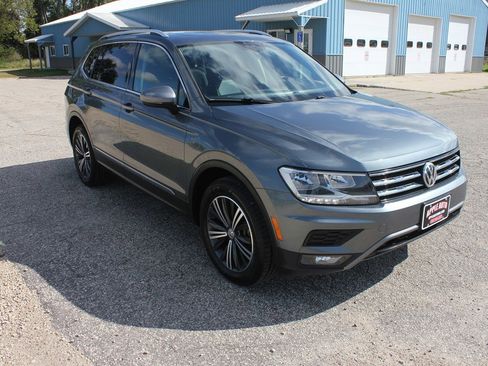 Used 2019 Volkswagen Tiguan S image 4