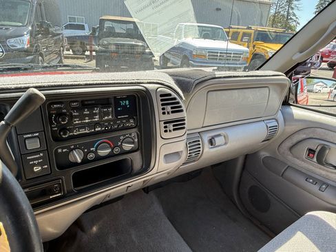 Used 1997 Chevrolet Silverado 1500 2WD Extended Cab w/ Preferred Equipment Group 2 image 12