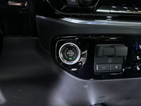 New 2026 Chevrolet Silverado 1500 High Country AWD/4WD image 17