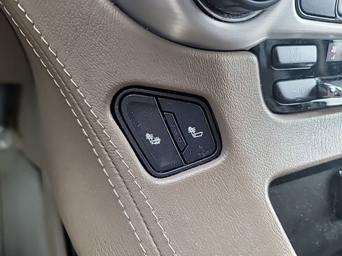 Used 2019 GMC Yukon SLT RWD image 22