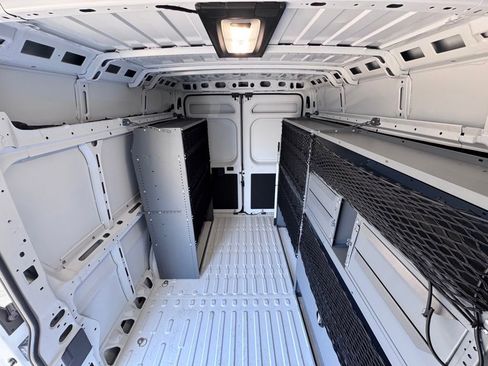 Used 2025 RAM ProMaster 2500 w/ Convenience Group FWD image 11
