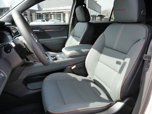 New 2026 GMC Acadia AT4 w/ Luxury Package AWD/4WD image 38