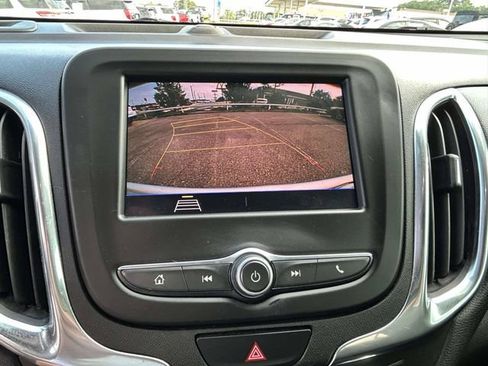 Used 2020 Chevrolet Equinox LT FWD image 14