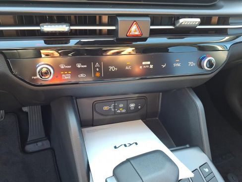 New 2026 Kia Sportage EX image 23