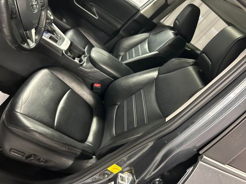 Used 2019 Toyota RAV4 XLE Premium w/ Cold Weather Package AWD/4WD image 10