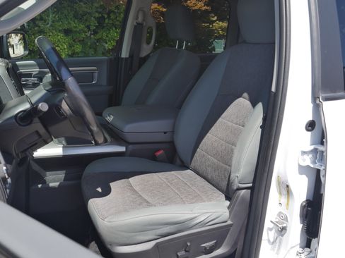 Used 2016 RAM 1500 Big Horn AWD/4WD image 30