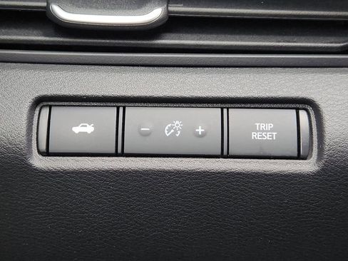 Used 2024 Nissan Altima 2.5 SV FWD image 28