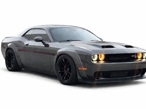 Used 2019 Dodge Challenger SRT Hellcat Redeye image 1