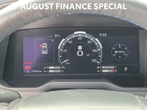 Used 2025 Toyota Tundra Platinum AWD/4WD image 29