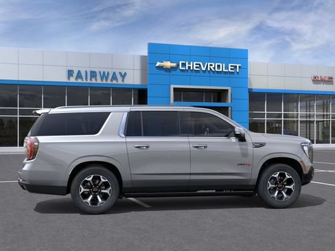 New 2026 GMC Yukon XL AT4 Ultimate AWD/4WD image 5