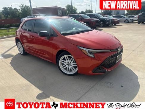 Used 2026 Toyota Corolla SE FWD image 1