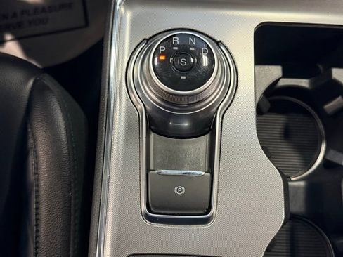 Used 2024 Ford Edge Titanium AWD/4WD image 29