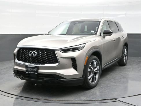 Used 2023 INFINITI QX60 Luxe w/ Cargo Package AWD/4WD image 2