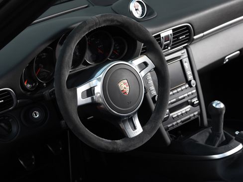 Used 2012 Porsche 911 Carrera GTS RWD image 4