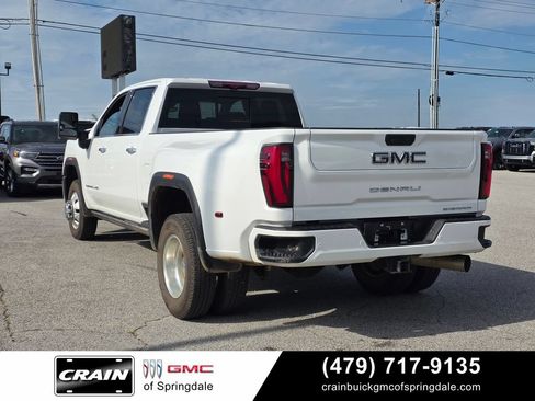 Used 2025 GMC Sierra 3500 Denali Ultimate AWD/4WD image 5