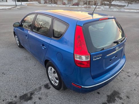 Used 2010 Hyundai Elantra GLS FWD image 5