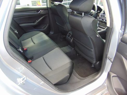 Used 2020 Honda Accord EX image 4