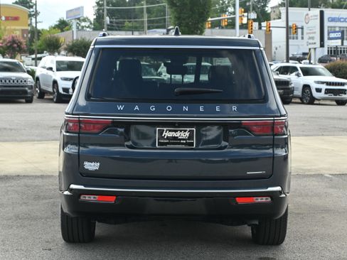 Used 2024 Jeep Wagoneer Series II w/ Convenience Group I image 16