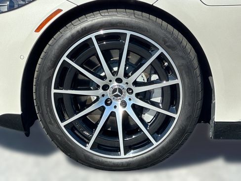 Certified 2023 Mercedes-Benz EQS 580 4MATIC Sedan image 12