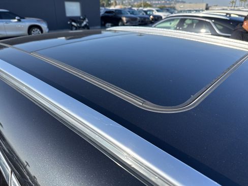 Used 2023 Genesis GV70 2.5T w/ Advanced Package image 6