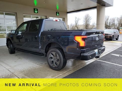 Used 2024 Ford F150 Lightning Flash w/ Max Trailer Tow Package image 7