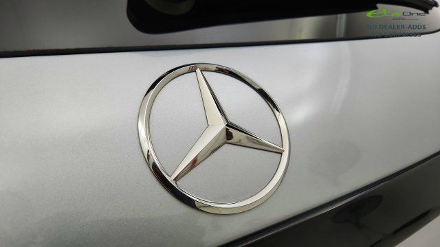 Used 2025 Mercedes-Benz GLC 300 4MATIC image 33