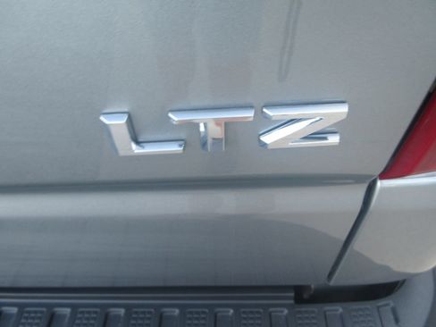 New 2026 Chevrolet Silverado 1500 LTZ w/ LTZ Premium Package AWD/4WD image 13