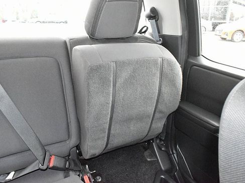 Certified 2023 Nissan Frontier SV image 22