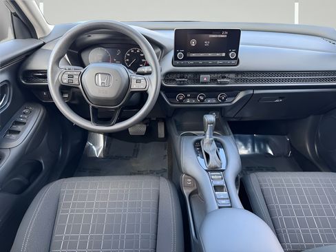 Used 2025 Honda HR-V LX image 5