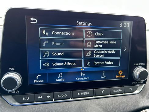 Used 2025 Nissan Sentra SV image 6