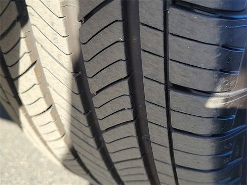 Used 2025 Ford Escape ST-Line w/ Equipment Group 301A image 25