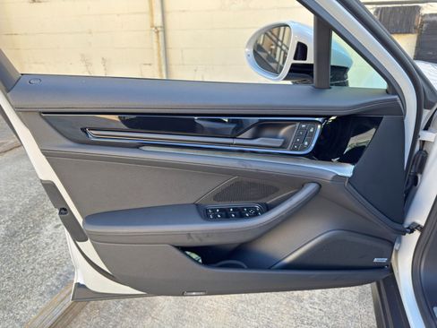 Used 2025 Porsche Panamera w/ Premium Package RWD image 45