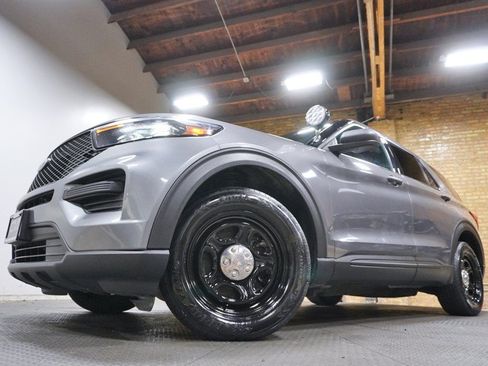 Used 2023 Ford Explorer 4WD Police Interceptor image 3