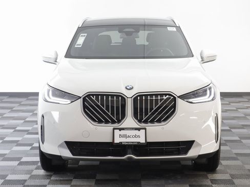 Certified 2025 BMW X3 xDrive30i w/ Premium Package image 22