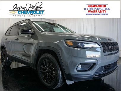 Used 2023 Jeep Cherokee Altitude Lux