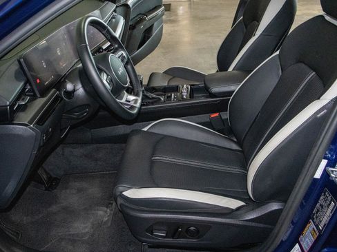 Used 2025 Kia K5 GT-Line w/ GT-Line Premium Package image 8