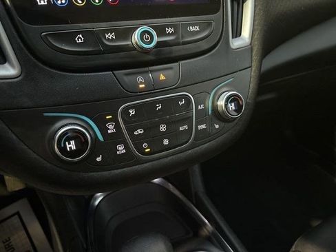 Used 2024 Chevrolet Malibu LT image 24