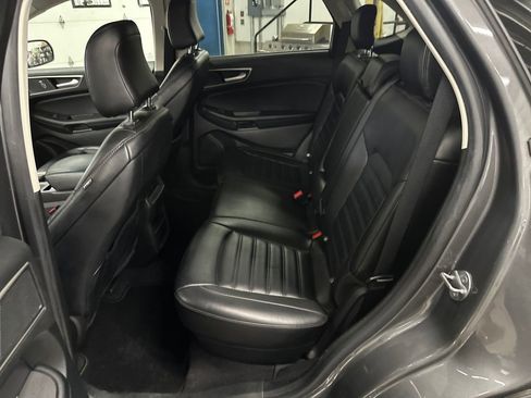 Used 2023 Ford Edge SEL image 28