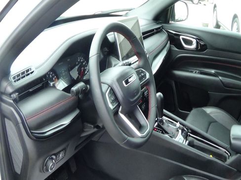Certified 2024 Jeep Compass Trailhawk w/ Sun and Sound Group AWD/4WD image 20