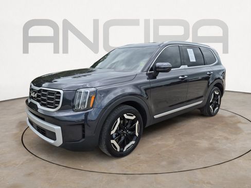 Used 2025 Kia Telluride S FWD image 6
