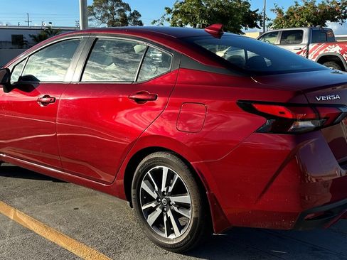 Used 2020 Nissan Versa SV FWD image 3