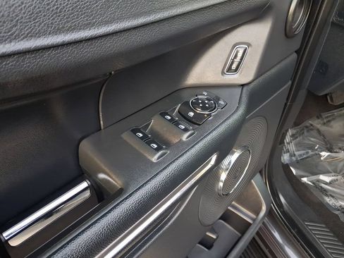 Used 2024 Ford Expedition Max XLT RWD image 16
