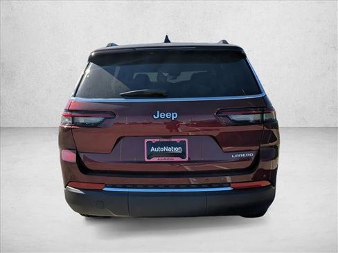 New 2025 Jeep Grand Cherokee L Laredo image 8