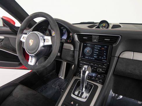 Used 2015 Porsche 911 GT3 RWD image 32