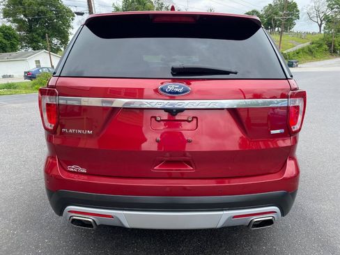 Used 2017 Ford Explorer Platinum AWD/4WD image 4